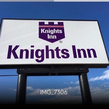 Knights Inn Fairview Buitenkant foto