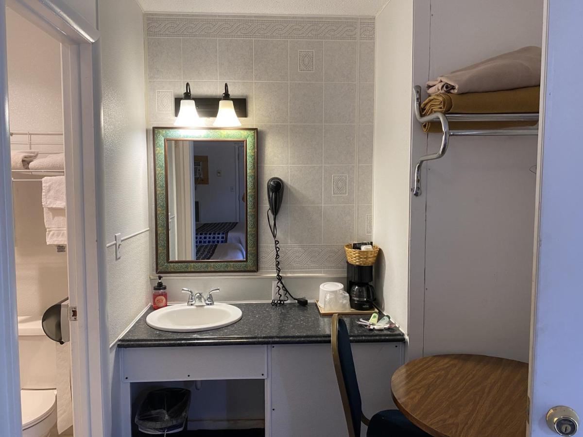 Knights Inn Fairview Buitenkant foto